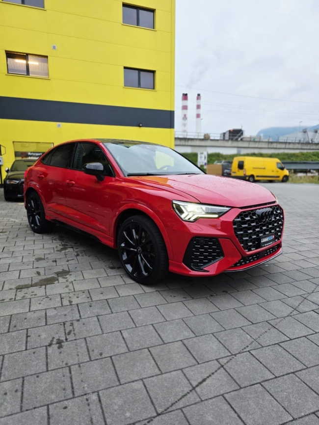 Audi RSQ3 
