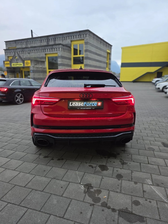 Audi RSQ3 