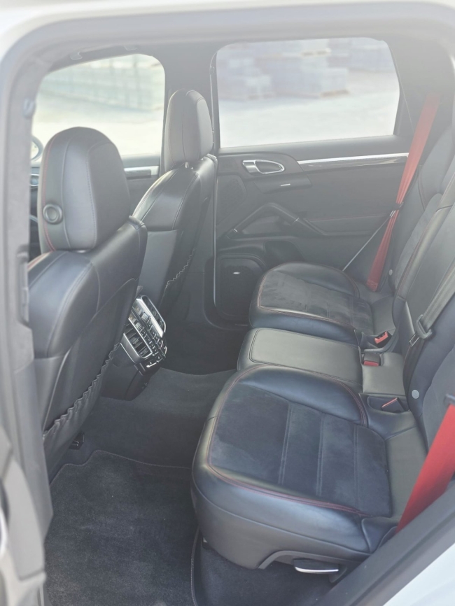Porsche Cayenne GTS