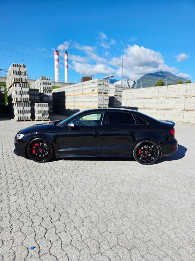 Audi RS3 Sedan