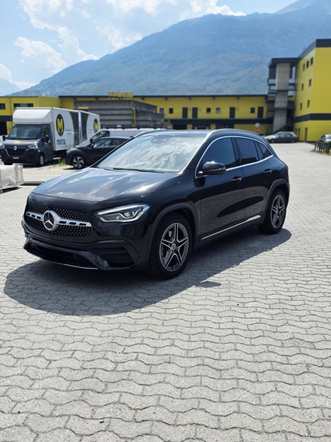 Mercedes GLA 250 AMG Line "VENDU"