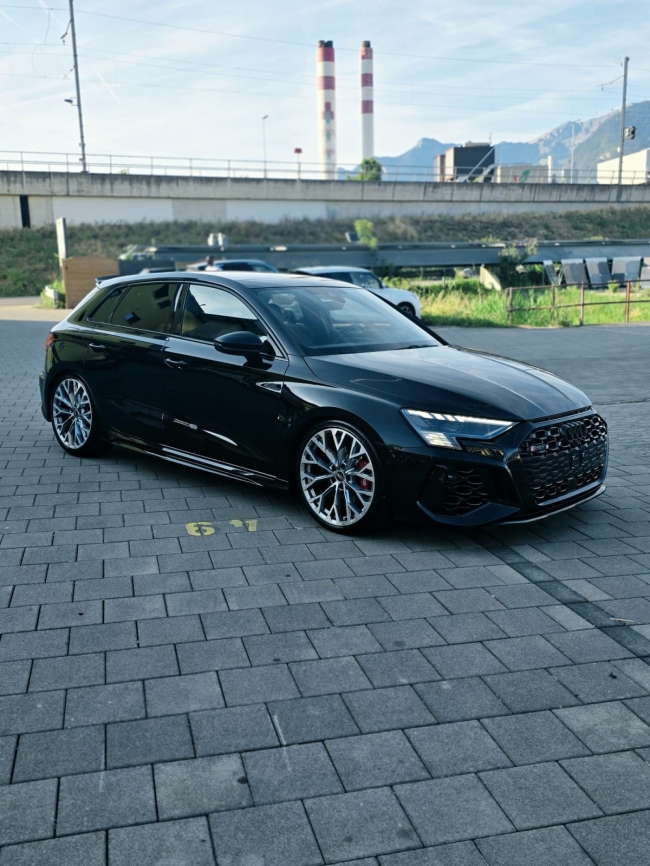 Audi RS3 8Y 
