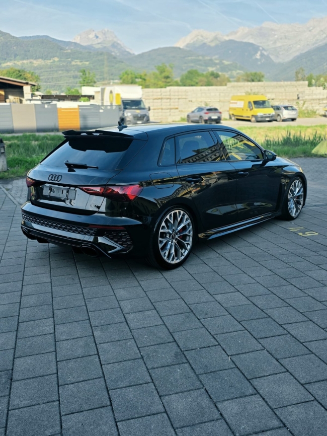 Audi RS3 8Y 
