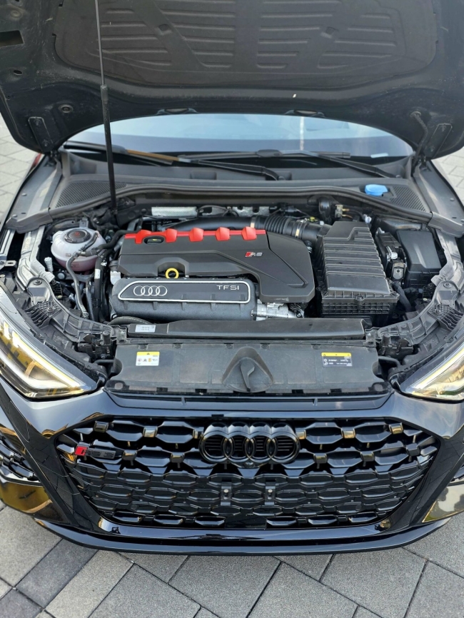 Audi RS3 8Y 