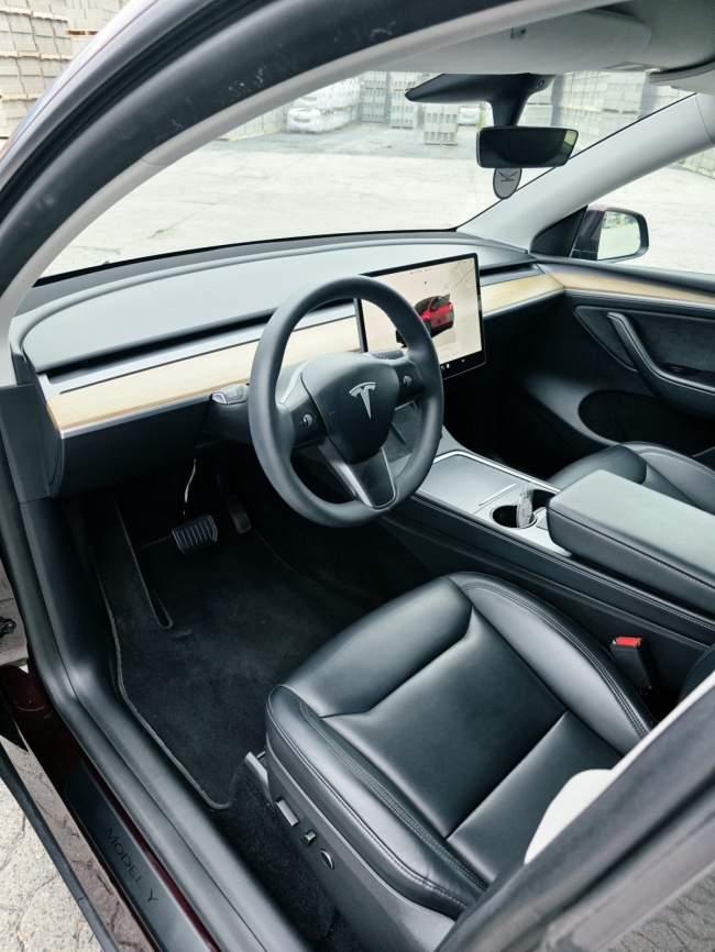Tesla  Model Y "VENDU"